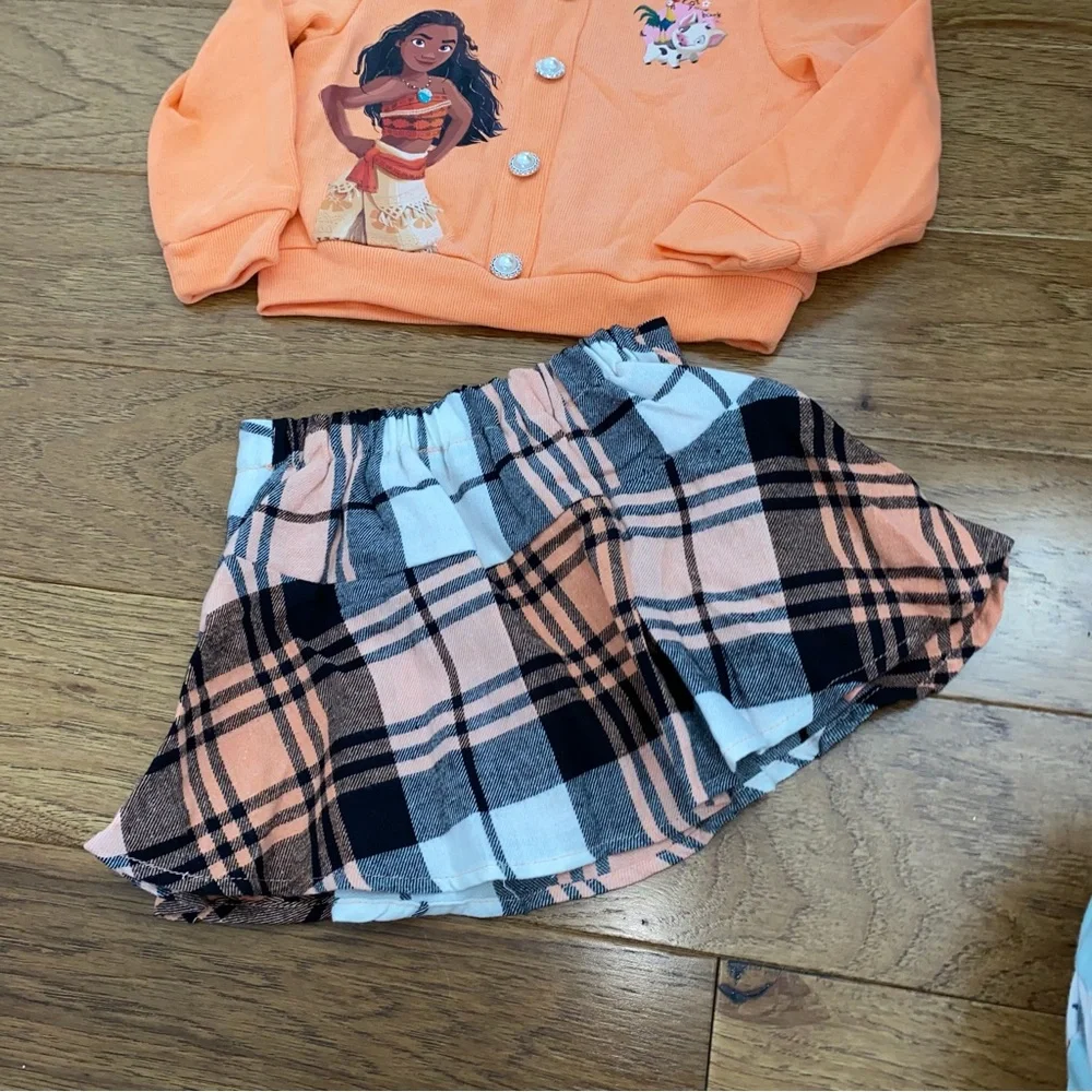 Disney PatPat Moana sweater skirt set girls 3-4 3T 4T Heihei Pua plaid outfit - Picture 3 of 11